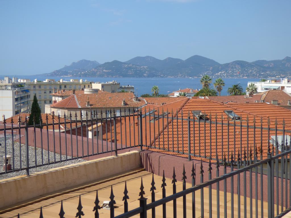 Hotel L'Olivier - Piscine & Parking Cannes Exterior photo