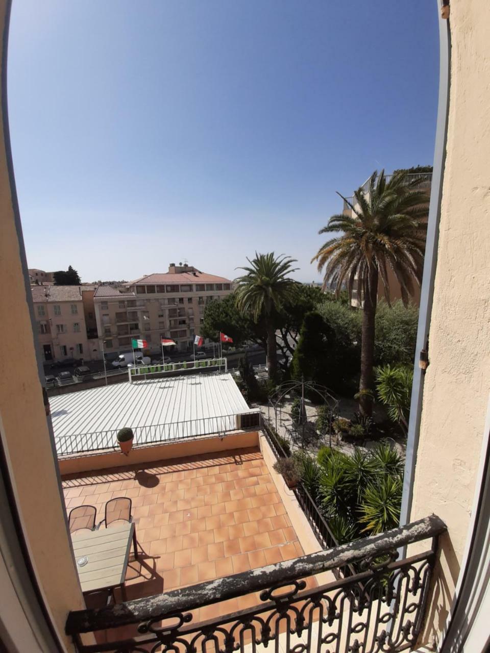 Hotel L'Olivier - Piscine & Parking Cannes Exterior photo