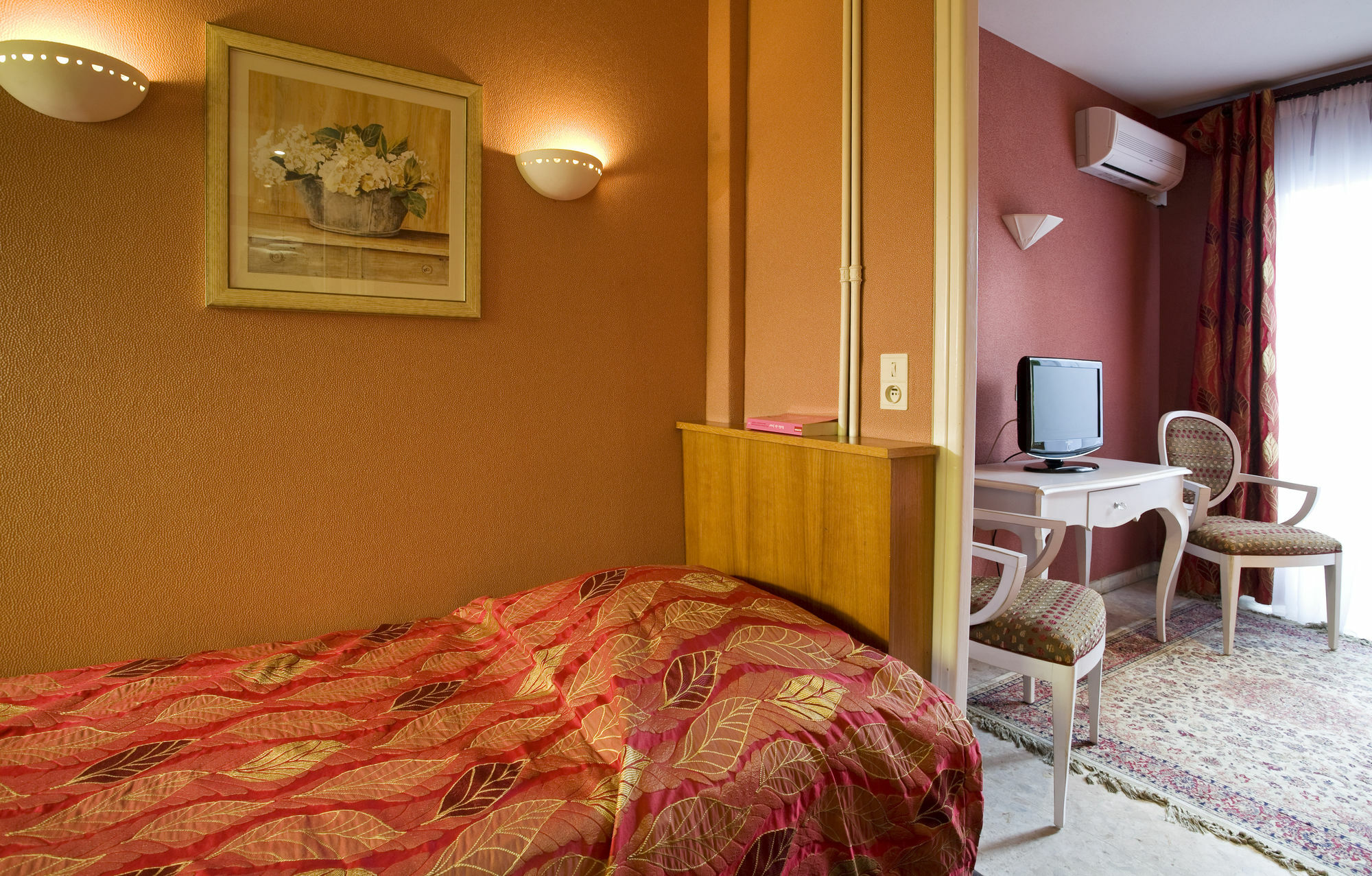 Hotel L'Olivier - Piscine & Parking Cannes Exterior photo