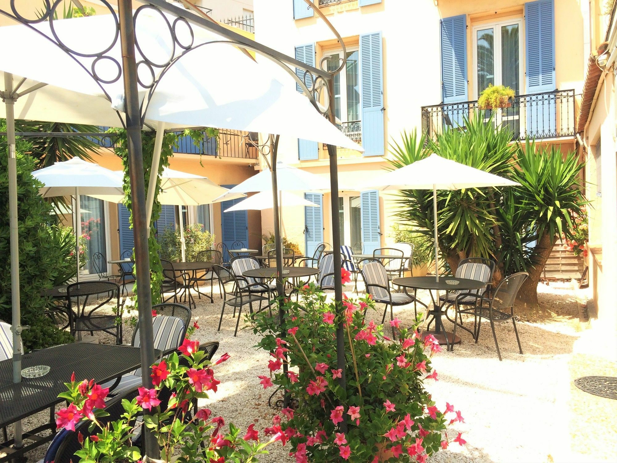 Hotel L'Olivier - Piscine & Parking Cannes Exterior photo
