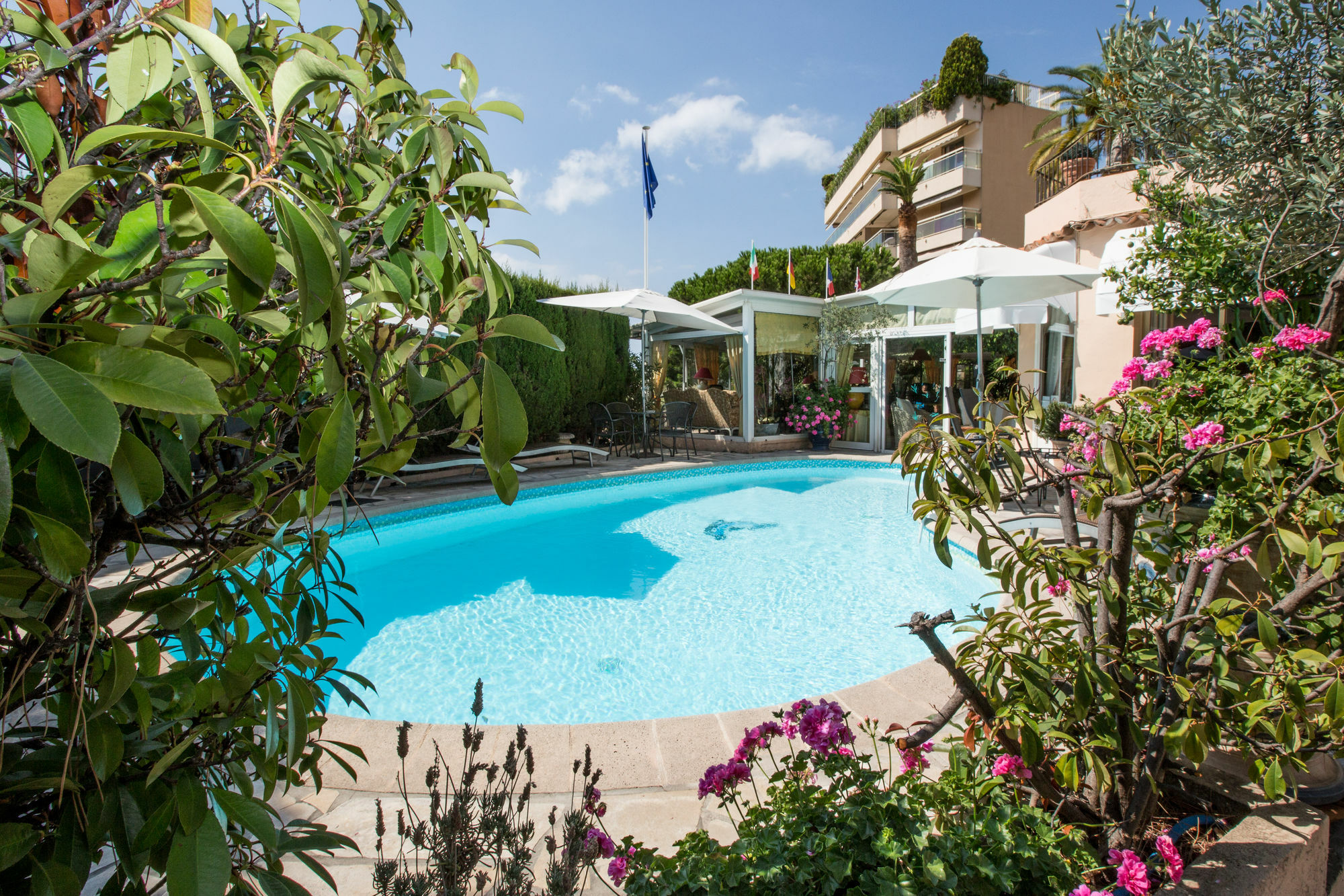 Hotel L'Olivier - Piscine & Parking Cannes Exterior photo